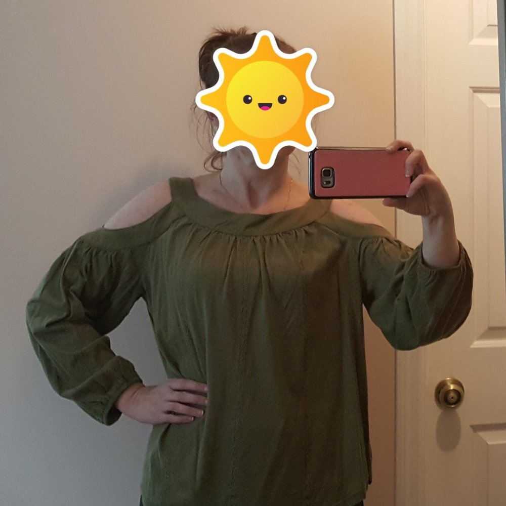 Ralph  Lauren Green Blouse w/Pic-A-Boo shoulders